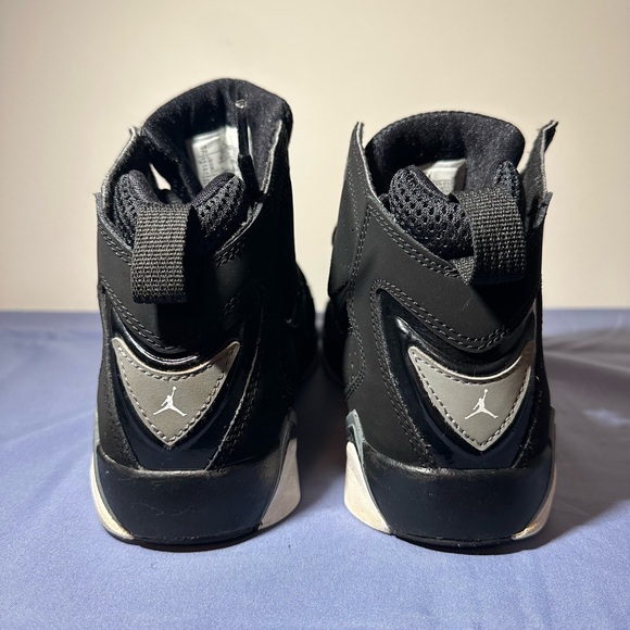 Jordan True Flight - Picture 2 of 5